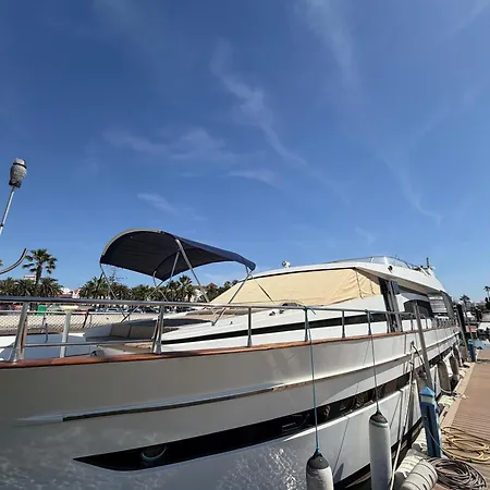 Botel Summer Luxury *