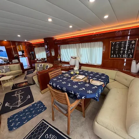 Botel Summer Luxury Ayamonte